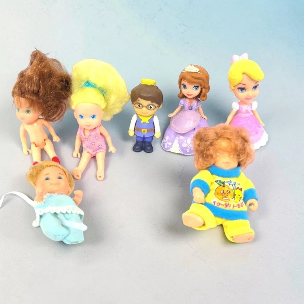 VTG 80's-2000's Mixed Mini Toy Figure Lot 7pc Sofia Princesses Toddlers 2-5
